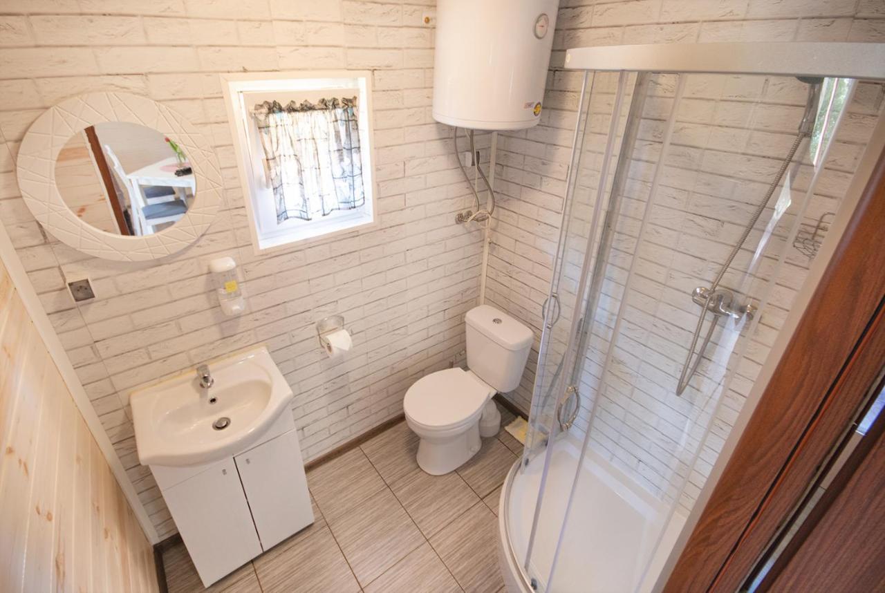 Przyjazna Osada - Domki I Apartamenty Ujście-Darłowskie Buitenkant foto