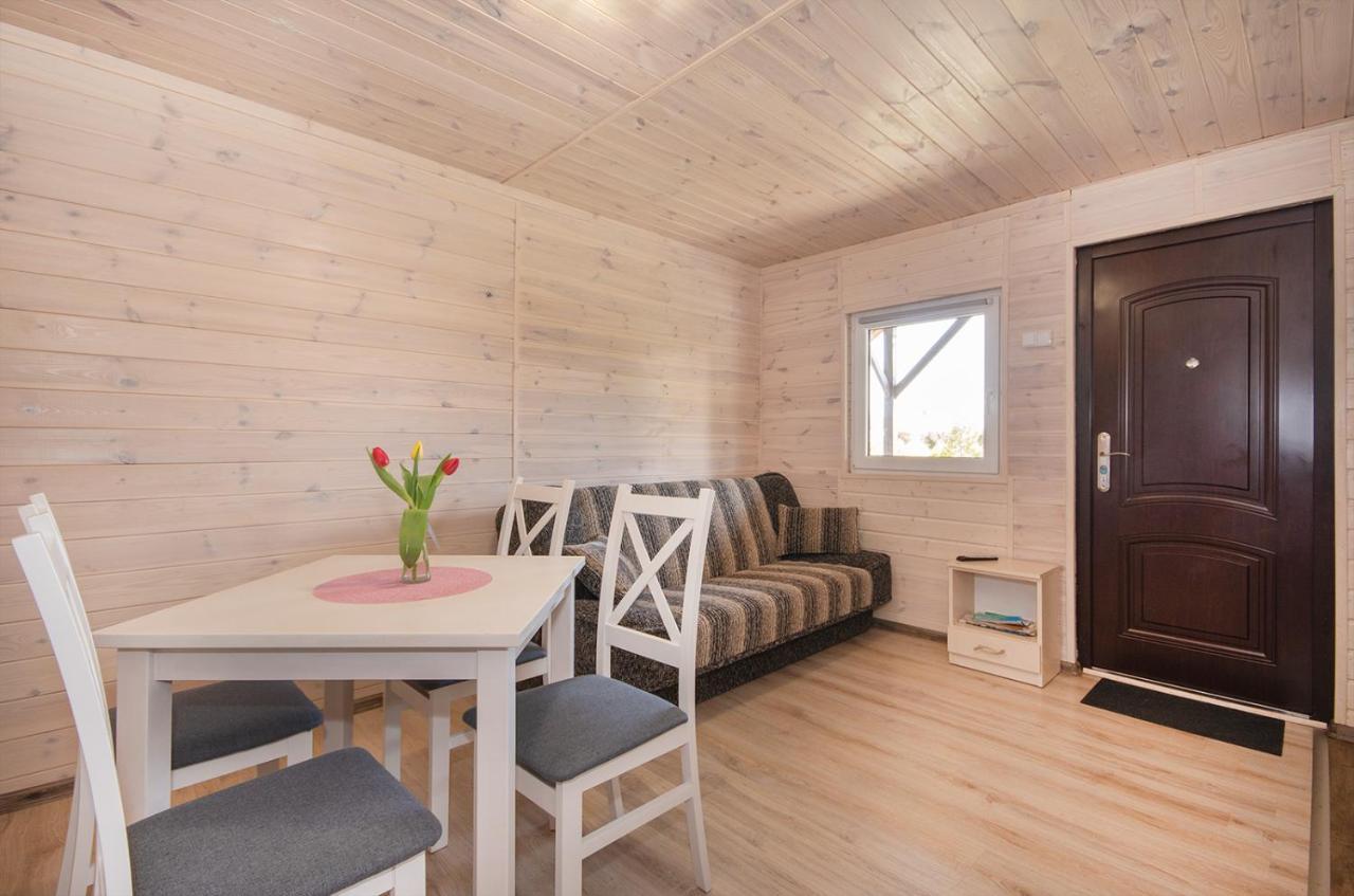 Przyjazna Osada - Domki I Apartamenty Ujście-Darłowskie Buitenkant foto