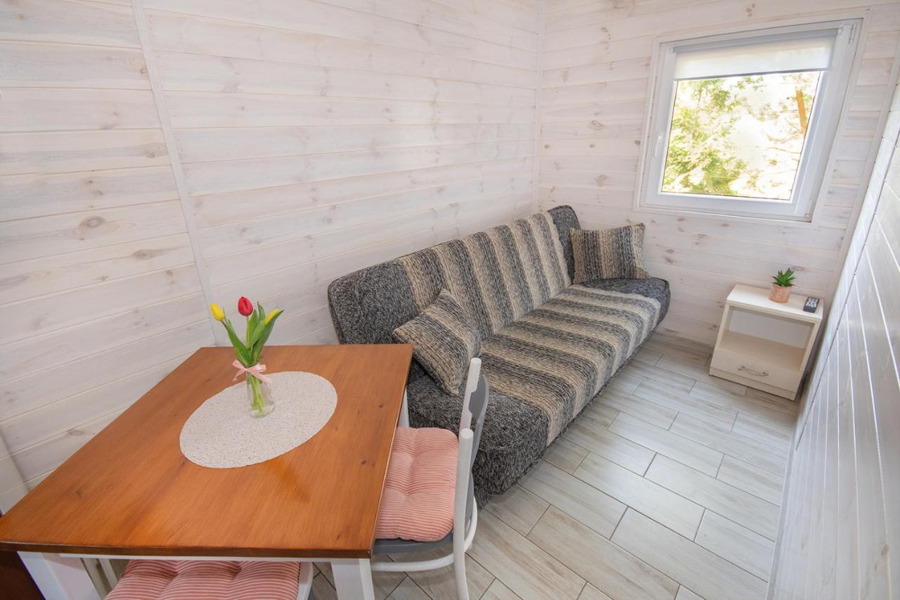 Przyjazna Osada - Domki I Apartamenty Ujście-Darłowskie Buitenkant foto